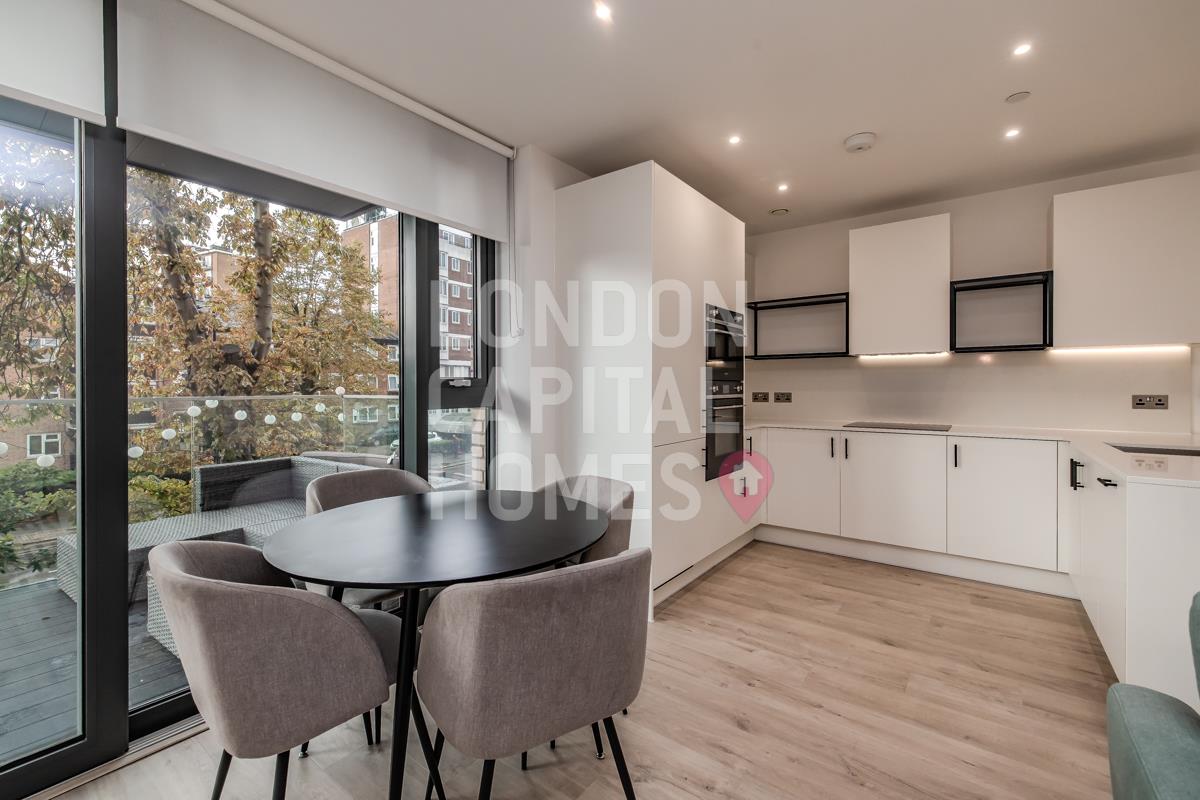 2 bed property in Willowbrook House, Coster Avenue, London